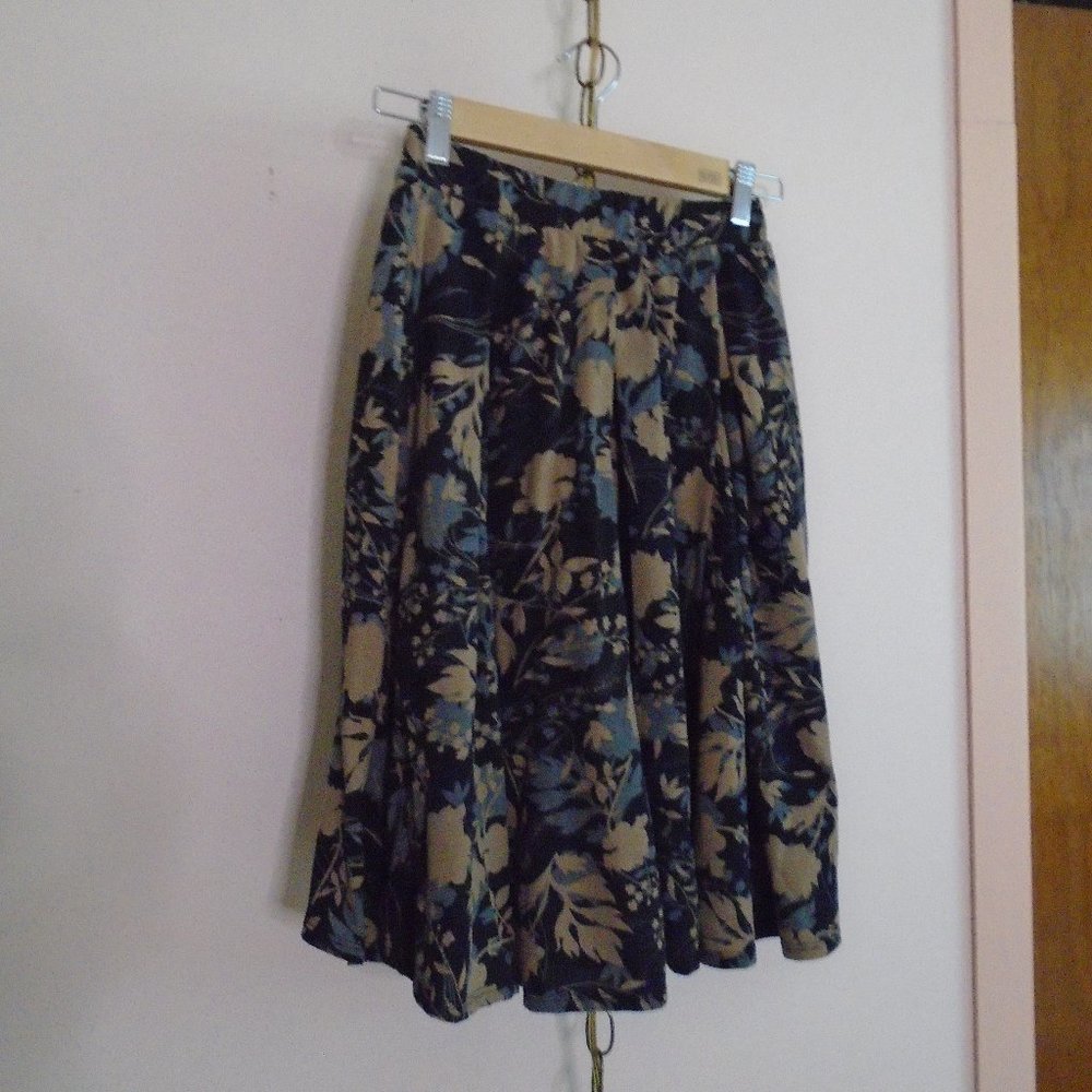 LuLa Roe Black Floral Pleated Skirt